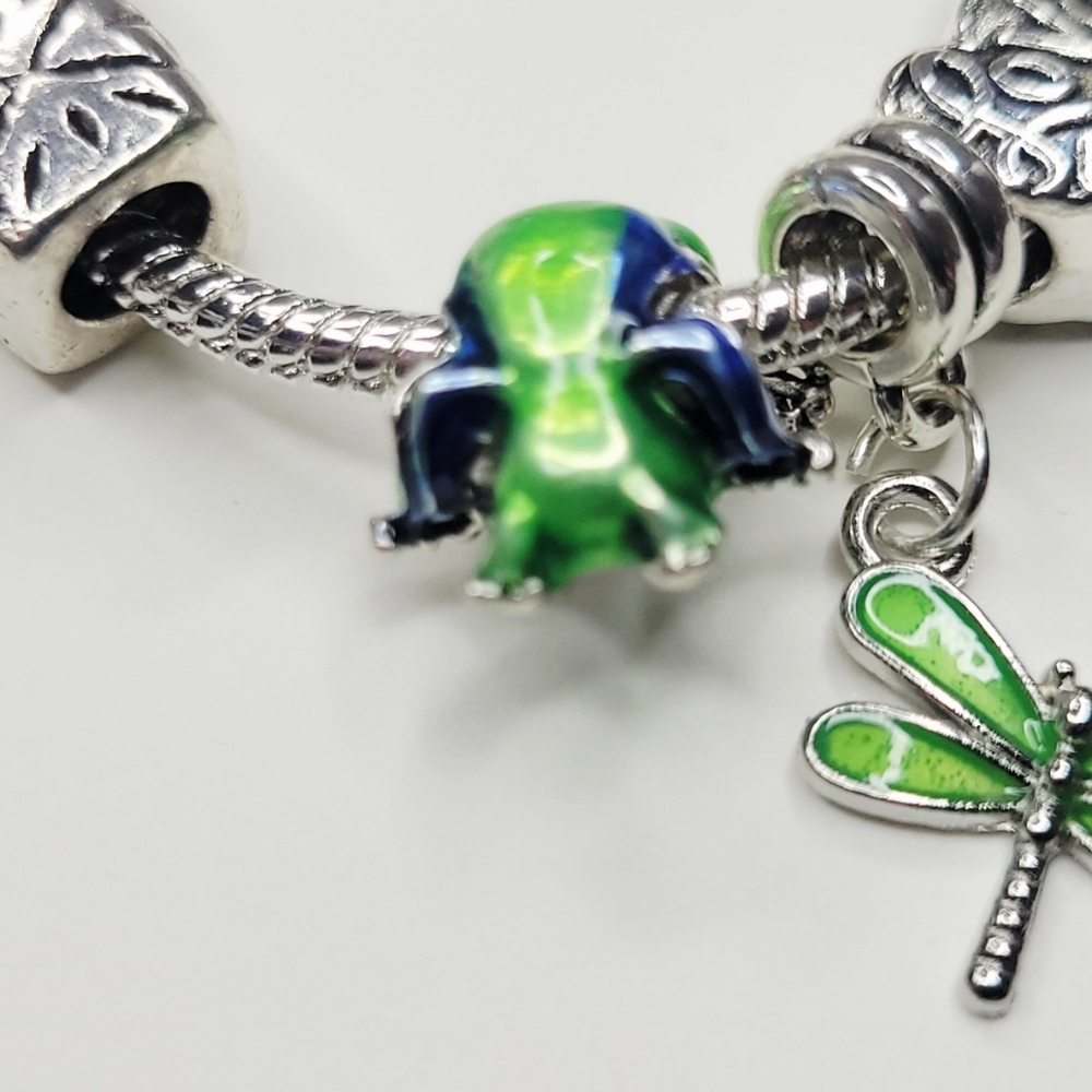 NWT Pandora Style Frog And Dragonfly Snake Chain Charm Bracelet Green Silver M/L - Picture 4 of 9